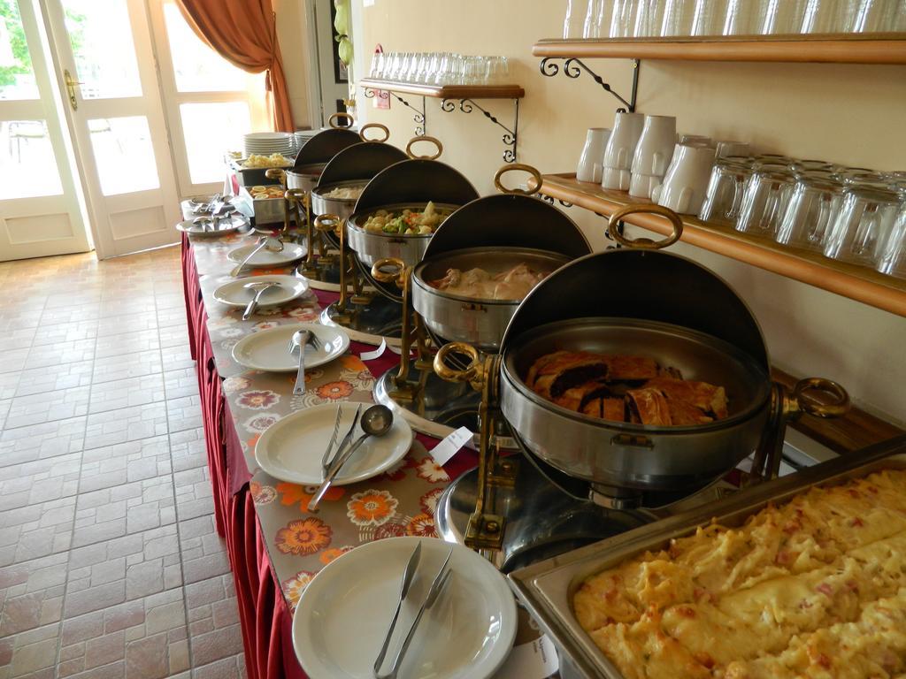 Hotel Familia Zamárdi Εξωτερικό φωτογραφία