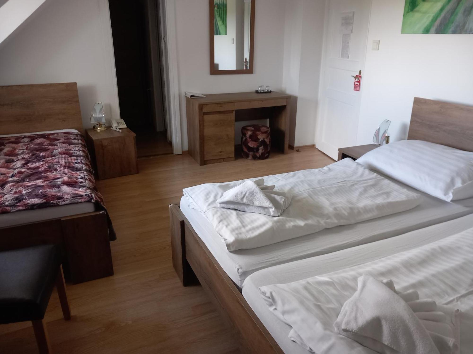 Hotel Familia Zamárdi Δωμάτιο φωτογραφία